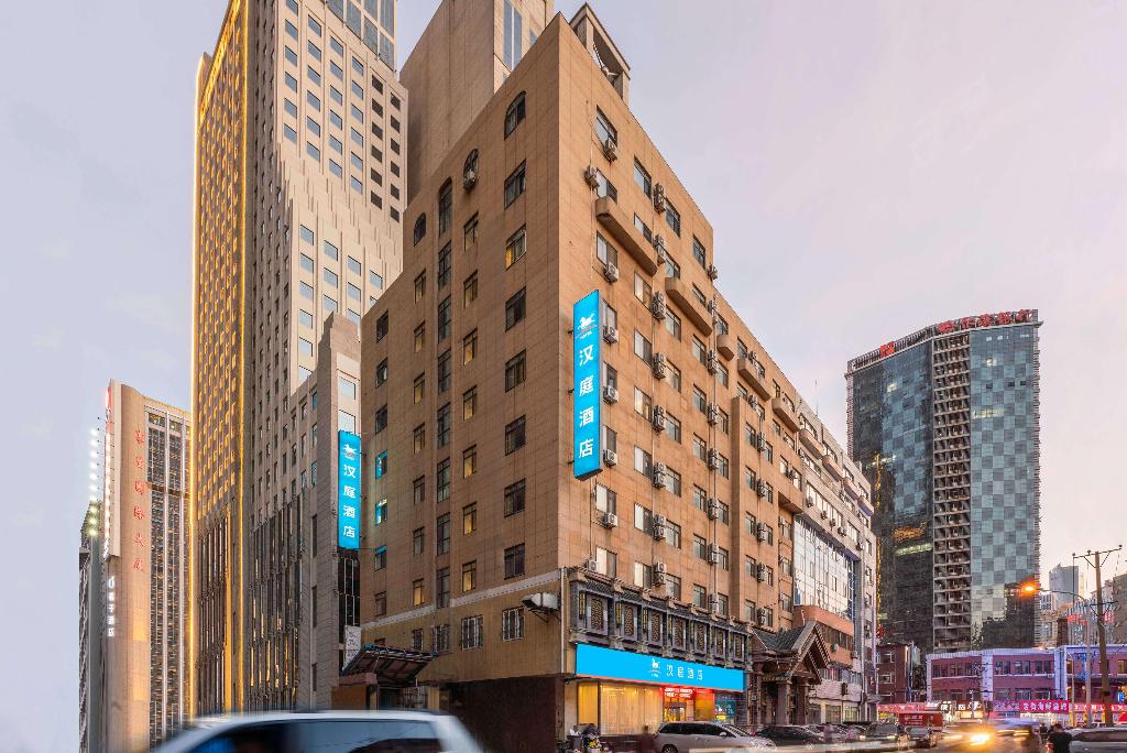 hanting hotel dalian zhongshan square metro station