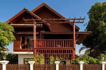 mekong riverside villa