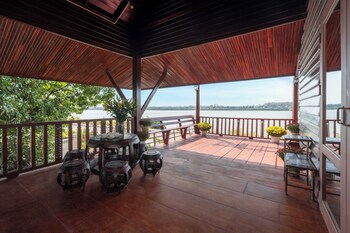 mekong riverside villa