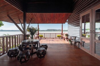 mekong riverside villa