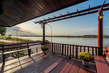 mekong riverside villa