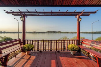 mekong riverside villa