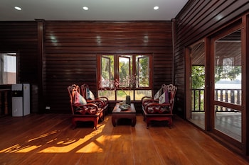 mekong riverside villa