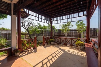 mekong riverside villa