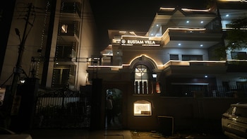 rustam villa