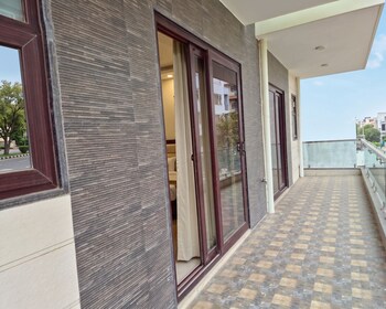 onlystay restivo golf course road