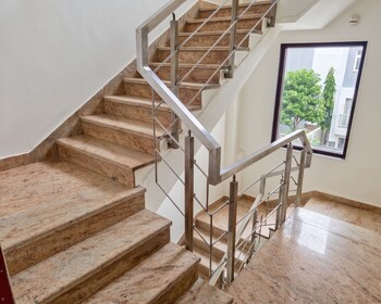 onlystay restivo golf course road