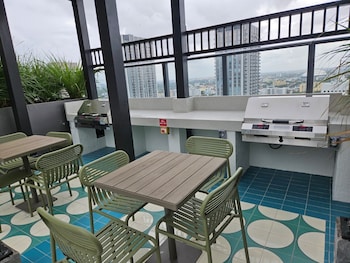 rs suites miami world center