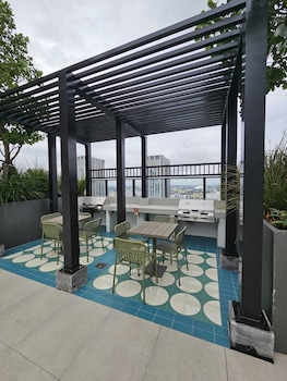 rs suites miami world center