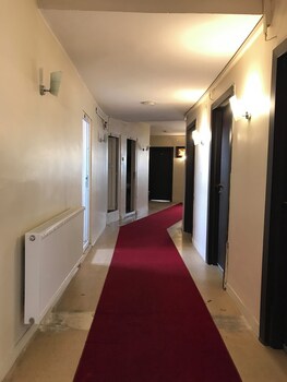 ari otel