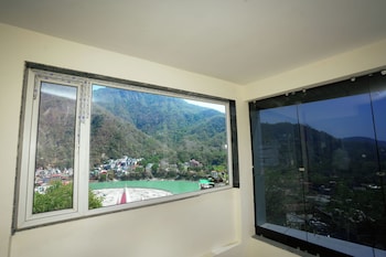 whispering ganga by four hills