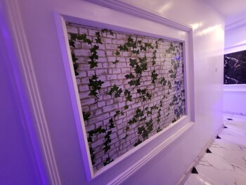 De-Prominent Hotel And Suites,,2 star