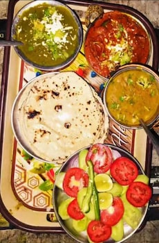 ganga royal guest house