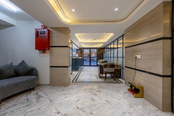 anu plaza 5mins from connaught place