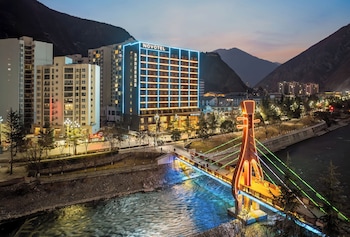 novotel jiuzhaigou opening soon
