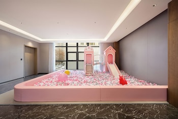 novotel jiuzhaigou opening soon