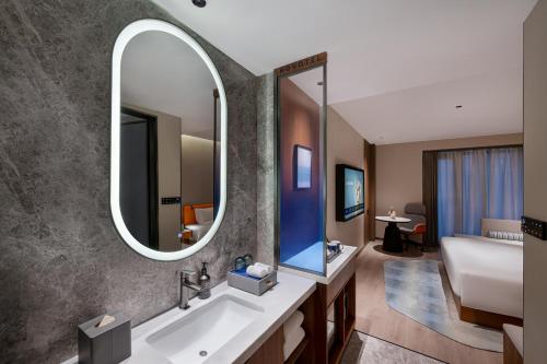 novotel jiuzhaigou opening soon