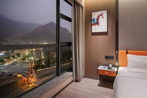 novotel jiuzhaigou opening soon