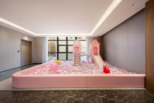 novotel jiuzhaigou opening soon