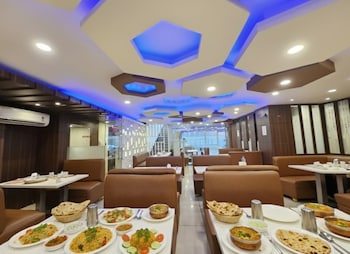 hotel gulab pure veg restaurant