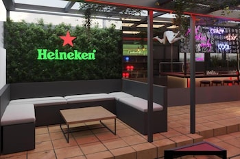 straw hat hostel and rooftop bar cdmx