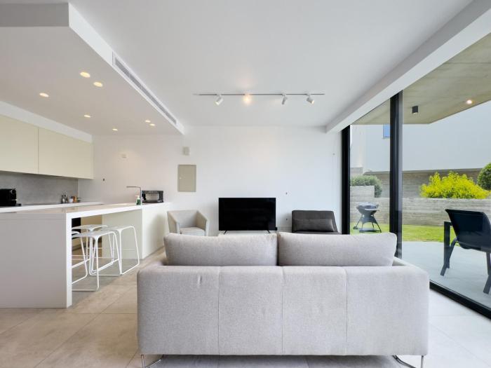 sunset park villa