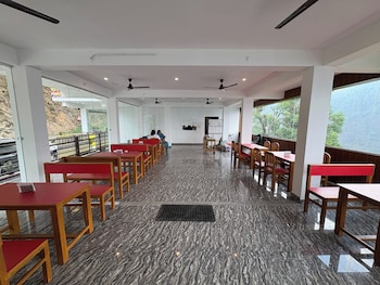 Sarvaheet Yoga And Retreats,,2 star