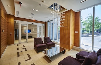 586 Boutique Hotel,586 Dundas St W,2 star