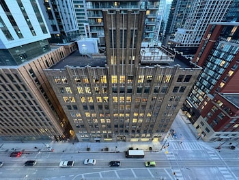 Downtown Toronto Hotel And Suites,,2 star