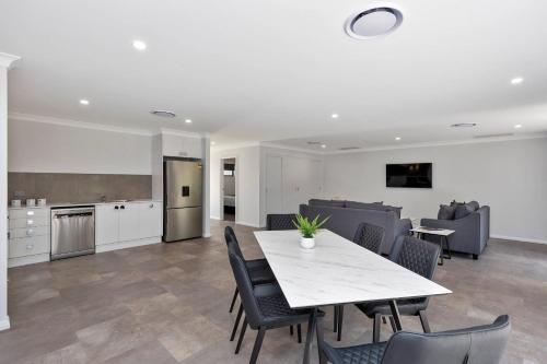 plumes by ch boutique and apartments an ascend collection hotel