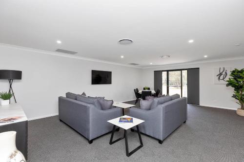 plumes by ch boutique and apartments an ascend collection hotel