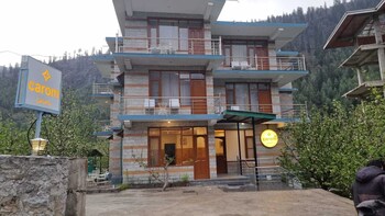 carom inn