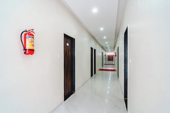 travinities hotel the royal palace
