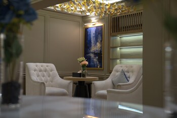 royal palace hotel al olaya