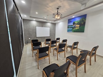 petrose business hotel