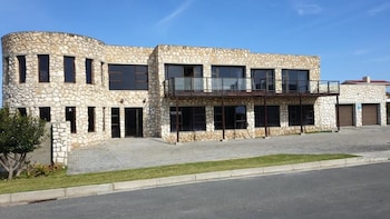 stonehouse on main