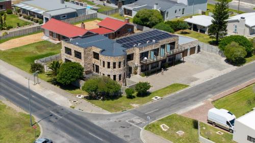 stonehouse on main