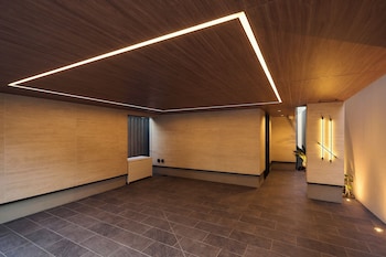 quiet tokyo kakinokizaka nagi