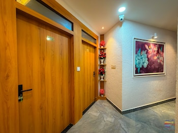hotel shanti residency vrindavan