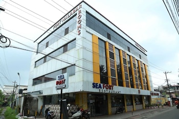 hotel fort malabar near ernakulam town north railway station