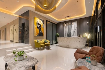 iva premium aerocity