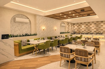 iva premium aerocity