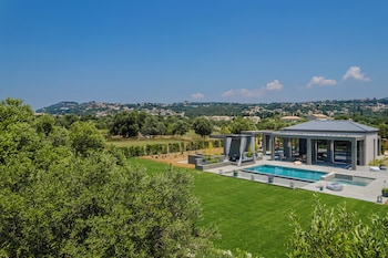 Helios Luxury Villas,,0 star