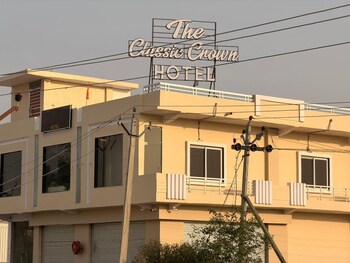 the classic crown