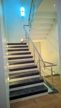 avr hotel