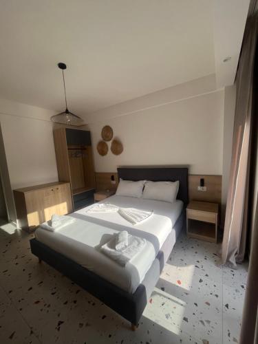 dolanit hotel village