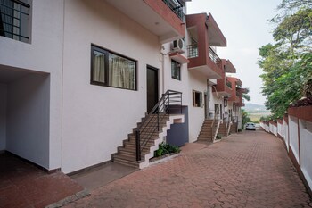 alaya stays 3 bhk casa bella vista