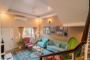 alaya stays 3 bhk casa bella vista