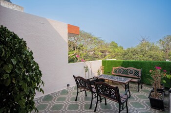 alaya stays 3 bhk casa bella vista