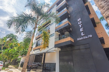hotel distrito 70 living